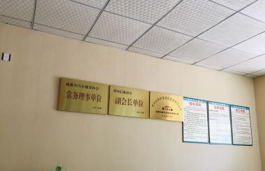 
        福建租车免费送车上门普通轿车川藏线自驾普拉多，别克GL8，奔驰宝马奥迪，经济轿车长租短租奥迪、大众等车辆出租      